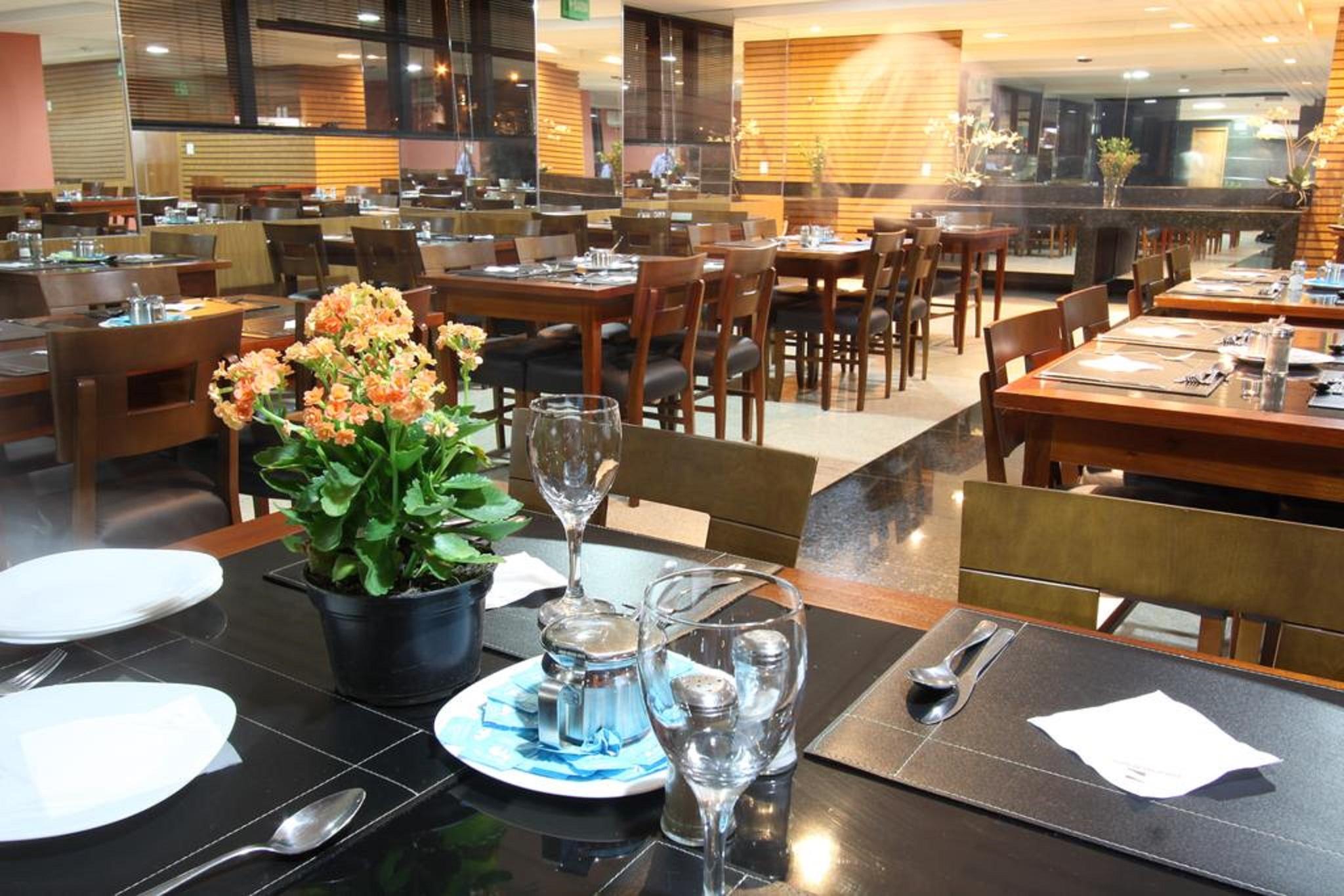 Esplanada Brasilia Hotel E Eventos Экстерьер фото