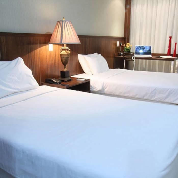 Esplanada Brasilia Hotel E Eventos Экстерьер фото